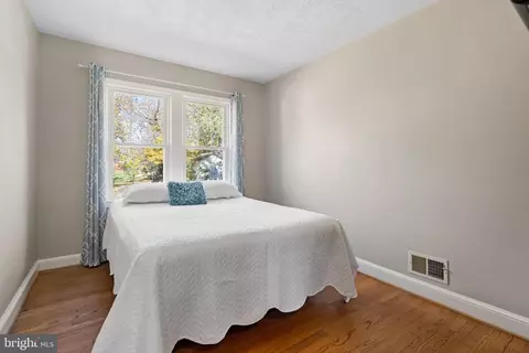 Bedroom - 9312 Stuart Ave, Manassas, VA 20110 photo 5 of 7