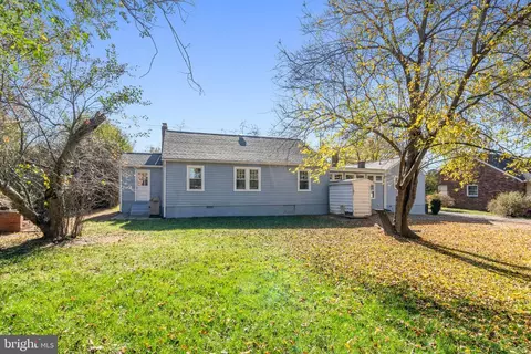 Exterior - 9312 Stuart Ave, Manassas, VA 20110 photo 7 of 10