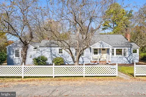 Exterior - 9312 Stuart Ave, Manassas, VA 20110 photo 9 of 10