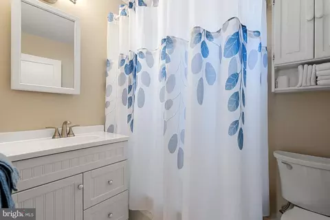Bath - 9312 Stuart Ave, Manassas, VA 20110 photo 1 of 3