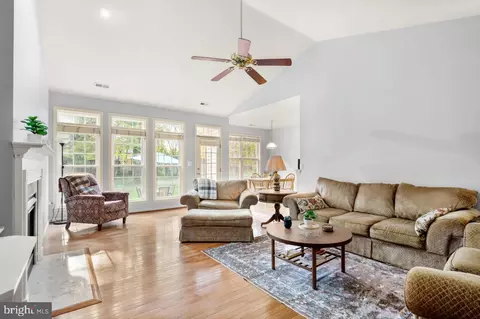 9002 Weir St, Manassas, VA 20110 photo 8