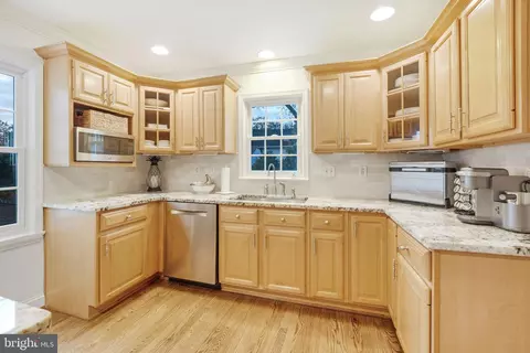9107 Main St, Manassas, VA 20110 photo 14