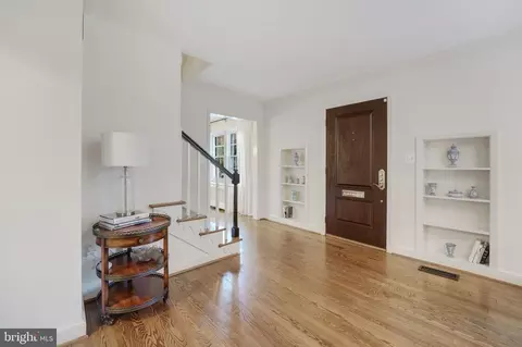 9107 Main St, Manassas, VA 20110 photo 4