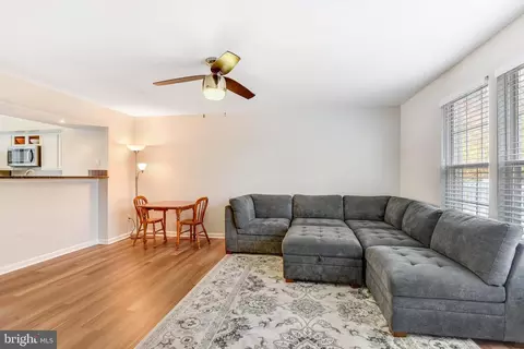 Living - 9562 Buttonbush Ct, Manassas, VA 20110 photo 2 of 2