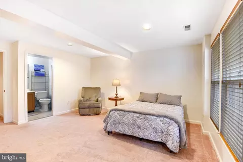 Bedroom - 9562 Buttonbush Ct, Manassas, VA 20110 photo 6 of 6