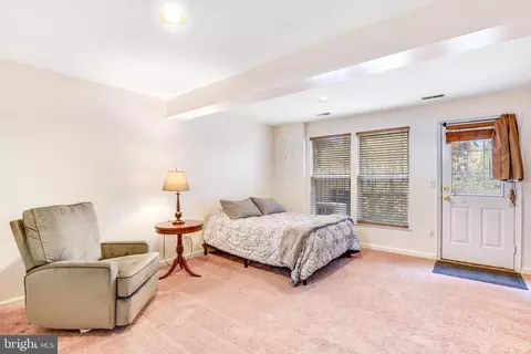 Bedroom - 9562 Buttonbush Ct, Manassas, VA 20110 photo 5 of 6