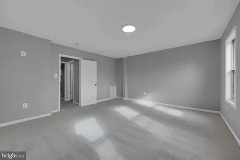 8527 Piney Point Ct, Manassas, VA 20110 photo 18