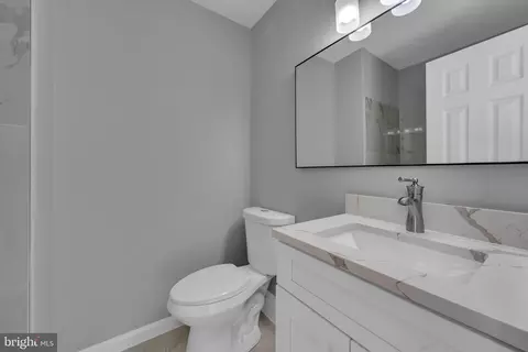 8527 Piney Point Ct, Manassas, VA 20110 photo 19