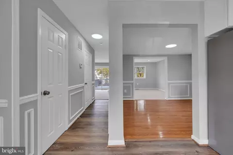 8527 Piney Point Ct, Manassas, VA 20110 photo 7