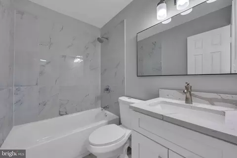 8527 Piney Point Ct, Manassas, VA 20110 photo 15