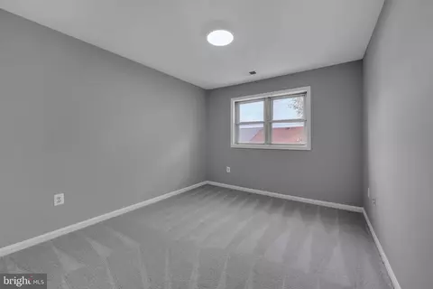 8527 Piney Point Ct, Manassas, VA 20110 photo 11