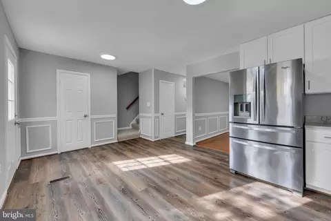 8527 Piney Point Ct, Manassas, VA 20110 photo 6