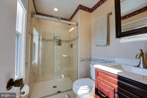 Bath - 9636 Austin Way, Manassas, VA 20110 photo 2 of 2