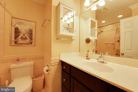 Bath - 9636 Austin Way, Manassas, VA 20110 photo 1 of 2