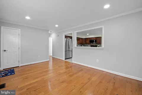 Living - 9195 Winterset Dr, Manassas, VA 20110 photo 2 of 3