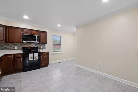 Kitchen - 9195 Winterset Dr, Manassas, VA 20110 photo 3 of 3