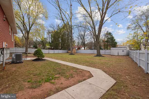 Exterior - 9195 Winterset Dr, Manassas, VA 20110 photo 4 of 11