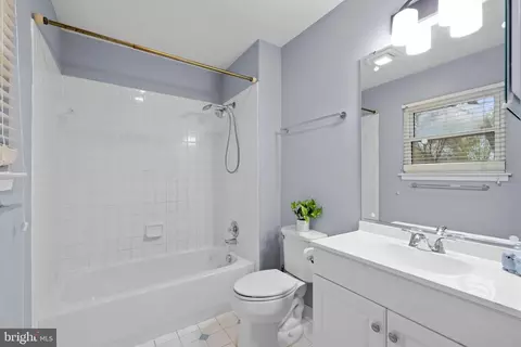 Bath - 9195 Winterset Dr, Manassas, VA 20110 photo 1 of 4