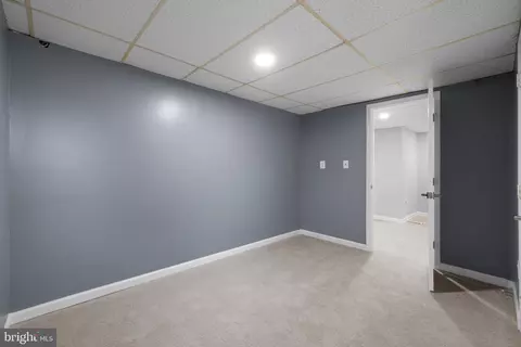 Bedroom - 9195 Winterset Dr, Manassas, VA 20110 photo 3 of 3