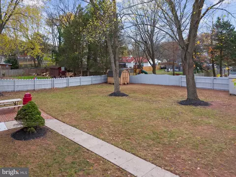 Exterior - 9195 Winterset Dr, Manassas, VA 20110 photo 11 of 11