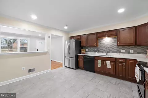 Kitchen - 9195 Winterset Dr, Manassas, VA 20110 photo 2 of 3