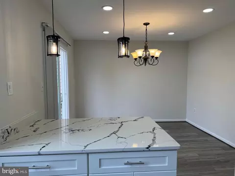 8704 Ditmars Ct, Manassas, VA 20110 photo 3