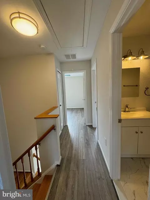8704 Ditmars Ct, Manassas, VA 20110 photo 17