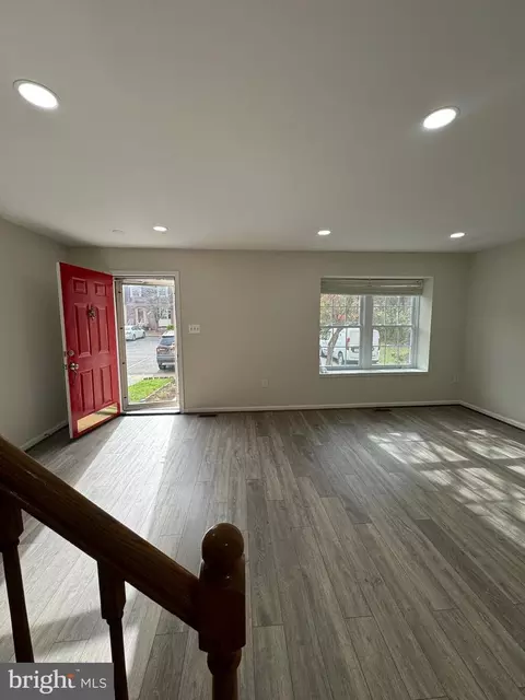 8704 Ditmars Ct, Manassas, VA 20110 photo 5