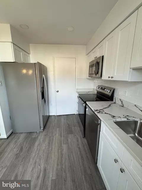 8704 Ditmars Ct, Manassas, VA 20110 photo 4
