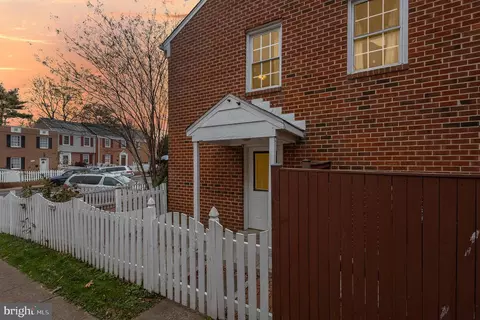9728 Bragg Ln, Manassas, VA 20110