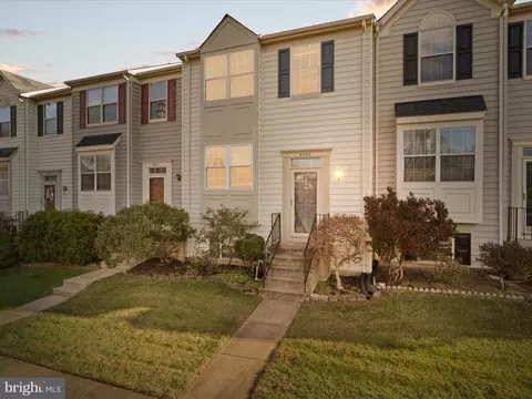 9585 Tudor Oaks Dr, Manassas, VA 20110