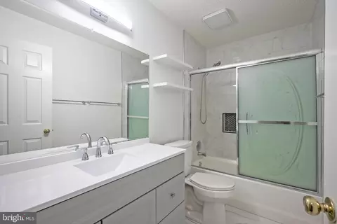 Bath - 8675 Nagle St, Manassas, VA 20110 photo 4 of 6