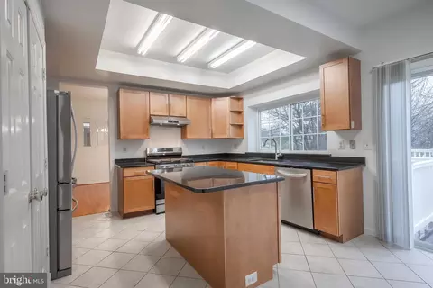 Kitchen - 8675 Nagle St, Manassas, VA 20110 photo 5 of 6