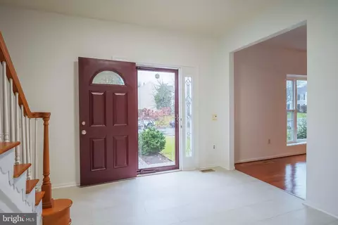 Entry Way - 8675 Nagle St, Manassas, VA 20110 photo 1 of 7
