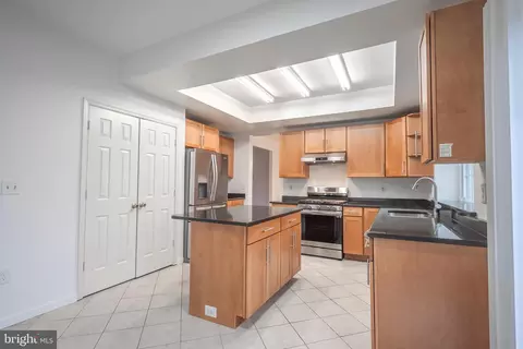 Kitchen - 8675 Nagle St, Manassas, VA 20110 photo 3 of 6