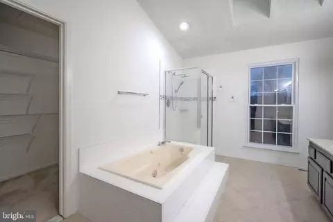 Bath - 8675 Nagle St, Manassas, VA 20110 photo 3 of 6