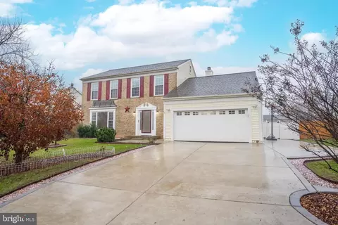 Exterior - 8675 Nagle St, Manassas, VA 20110 photo 2 of 8