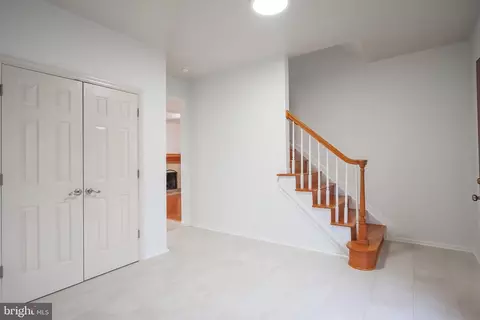 Entry Way - 8675 Nagle St, Manassas, VA 20110 photo 3 of 7