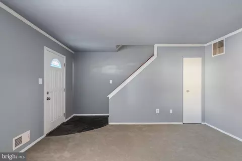 9716 Bragg Ln, Manassas, VA 20110 photo 4