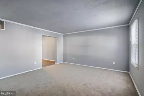 9716 Bragg Ln, Manassas, VA 20110 photo 2