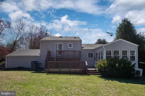 Exterior - 8601 Weems Rd, Manassas, VA 20110 photo 10 of 14