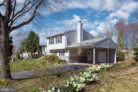 Exterior - 8601 Weems Rd, Manassas, VA 20110 photo 4 of 14