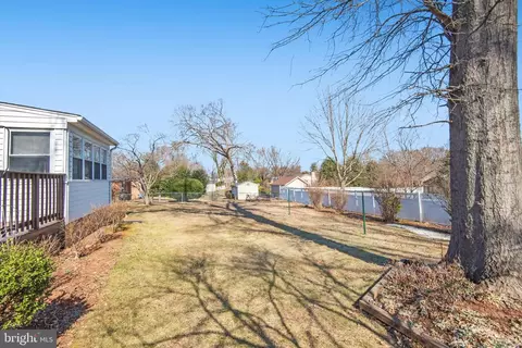 Exterior - 8907 Weir St, Manassas, VA 20110 photo 10 of 10