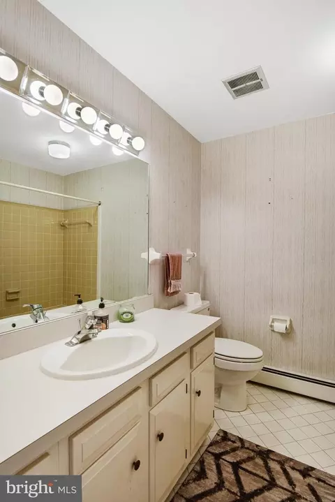 Bath - 8907 Weir St, Manassas, VA 20110 photo 2 of 4