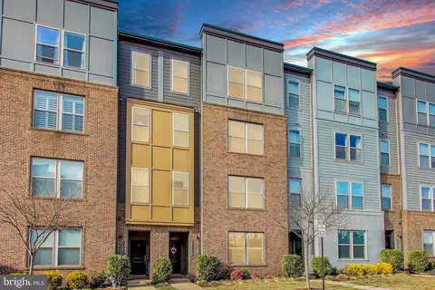 10473 Ratcliffe Trl, Manassas, VA 20110