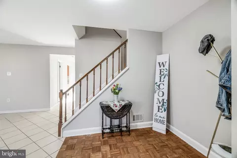 Entry Way - 8977 Miles Pl, Manassas, VA 20110 photo 2 of 6
