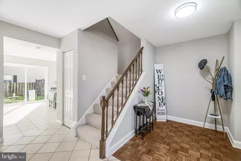 Entry Way - 8977 Miles Pl, Manassas, VA 20110 photo 4 of 6