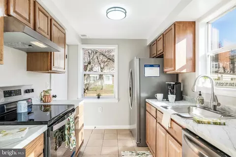 Kitchen - 8977 Miles Pl, Manassas, VA 20110 photo 2 of 6