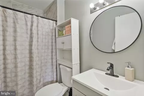 8969 Mcdowell Comn Comn, Manassas, VA 20110 photo 12