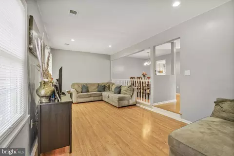 8969 Mcdowell Comn Comn, Manassas, VA 20110 photo 8